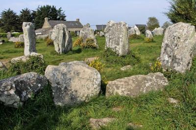 Menhirs détruits à Carnac : l’église...'s Image
