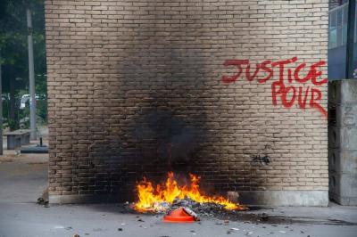 Mort de Nahel : pillages et émeutes...'s Image