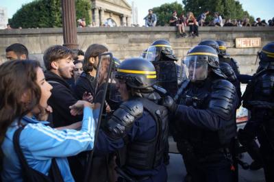 Émeutes : sept Français sur dix...'s Image