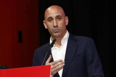 Baiser forcé : Luis Rubiales annonce...'s Image