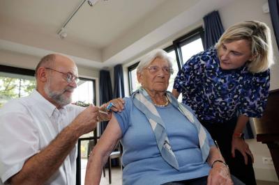 Covid-19 : devez-vous faire un rappel...'s Image