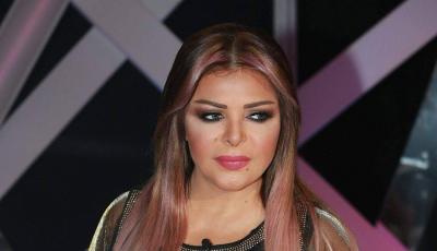 فلة تصرخ في وجه الفنانين: عيب وعار!'s Image