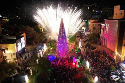فرحة الميلاد هذا العام.. بين الأزمة الاقتصادية والأمنية كيف يعيّد اللبنانيون؟