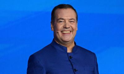 Dmitry Medvedev conseille à Emmanuel...'s Image