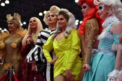 Wokisme : un atelier de drag-queens...'s Image