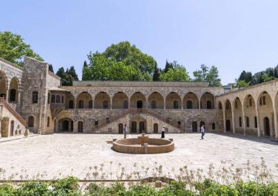 Du palais de Beiteddine à la réserve...'s Image