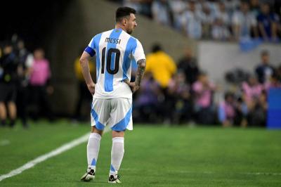 ولما لا... ليونيل ميسي اللاعب الأفضل على الكرة الأرضيّة لمرّة تاسعة وأخيرة's Image
