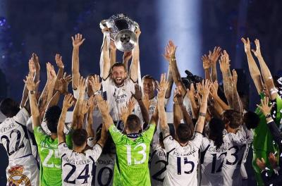 ريال مدريد يصنع التاريخ في دوري الأبطال ويضيف نجمته الـ15's Image