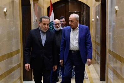قنابل بريّ صوتيّة ودخانيّة في الميدان الرّئاسيّ's Image