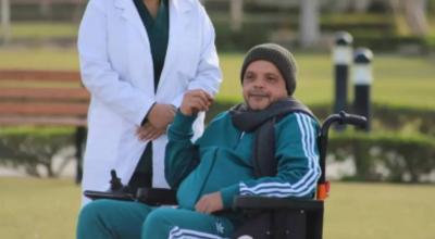 ظهور مفاجئ لـ محمد هنيدي على الكرسي المتحرك!'s Image
