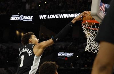 الظاهرة الفرنسيّة وينبانياما يسجّل 50 نقطة فجرّا في الـNBA... مع أرقام قياسيّة جديدة's Image