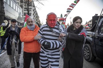 لاهاي ضيّقت العالم على نتنياهو

والمشكلات القانونية تحاصره في الدّاخل's Image