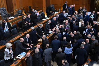 Un Gouvernement à plein temps?'s Image