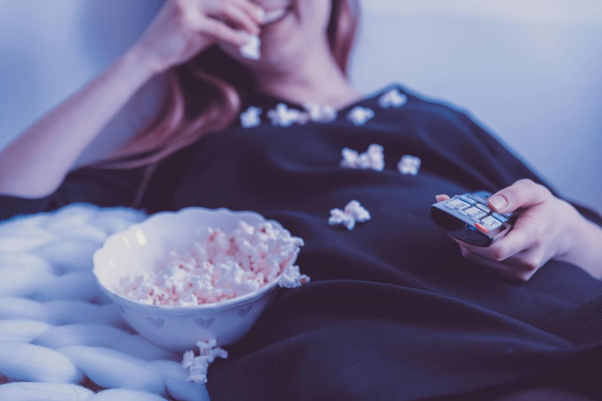 مشاهدة التلفاز وخطر الخرف؟