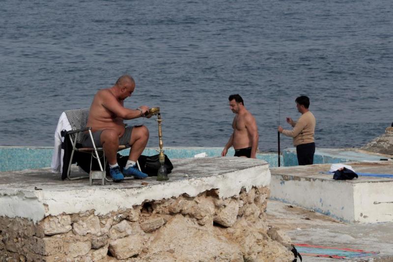 Smoking in the Arab World: Lebanon at the Heart of a... Image