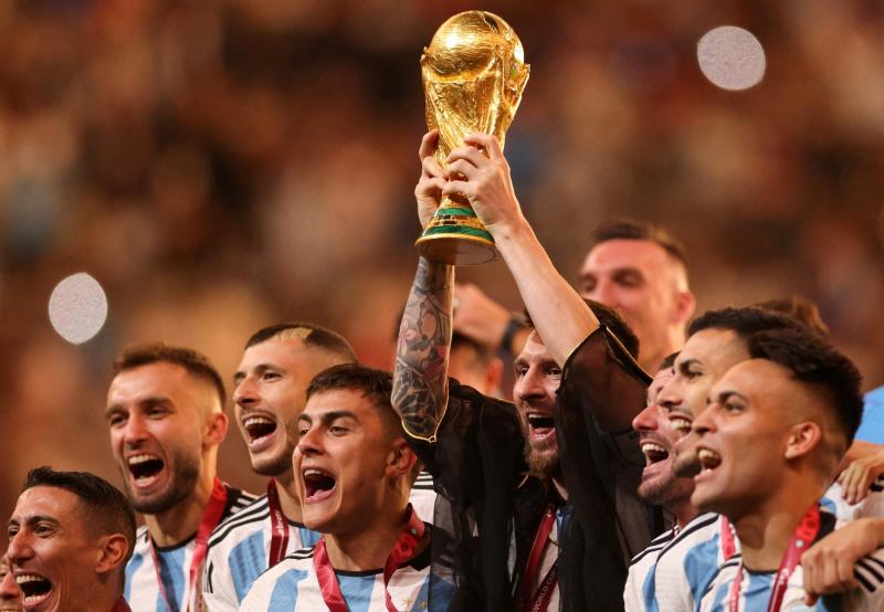 عاصفة طرح بطاقات كأس العالم لكرة القدم 2026
أسعار قياسيّة وأرقام خياليّة... واللعبة إلى أين؟'s Image