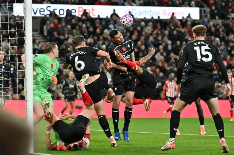 وسط تراجع كبير لأندية النخبة...

مفاجآت مدوّية في ترتيب إيرادات أندية كرة القدم's Image