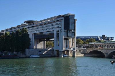 Plus de 130 rachats d’entreprises...'s Image
