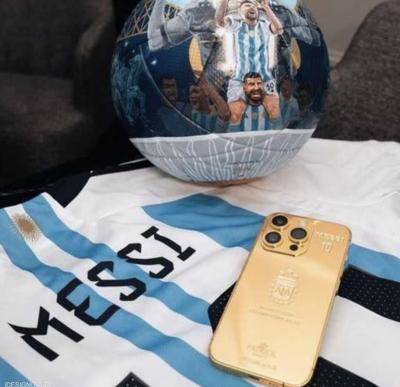 بالصور: هدية ثمينة مختلفة من ميسي لزملائه في المنتخب's Image