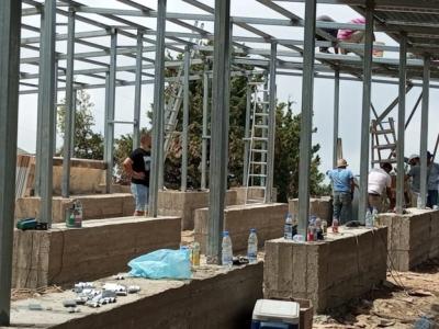 الكهرباء من الطاقة الشمسية... مبادرات فردية وأخطار بيئية